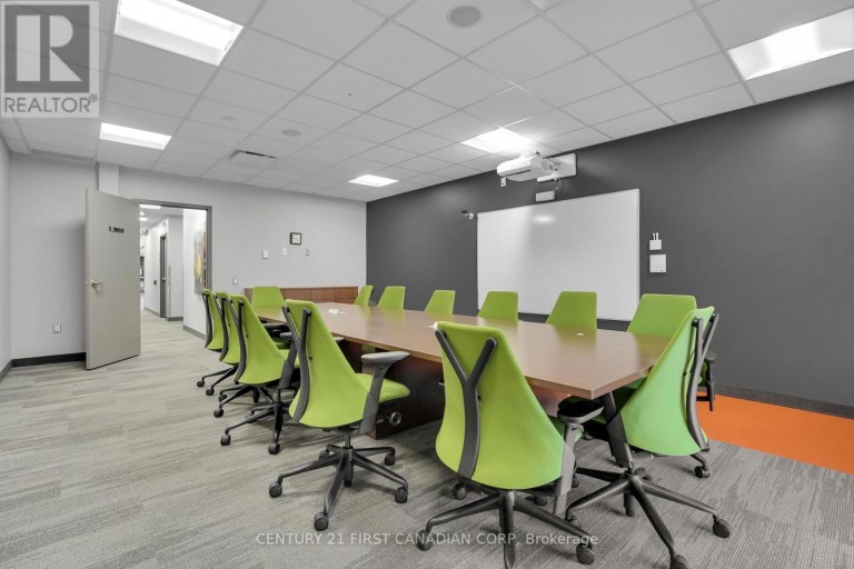 700 YORK STREET, London East (East L), Ontario, N5W2S8