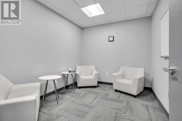 700 YORK STREET, London East (East L), Ontario, N5W2S8