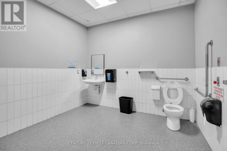 700 YORK STREET, London East (East L), Ontario, N5W2S8