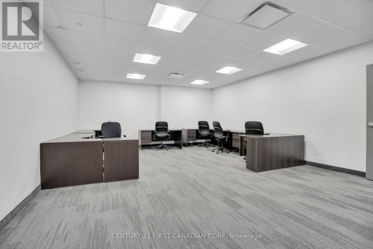 700 YORK STREET, London East (East L), Ontario, N5W2S8