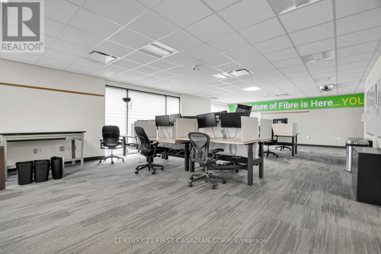 700 YORK STREET, London East (East L), Ontario, N5W2S8