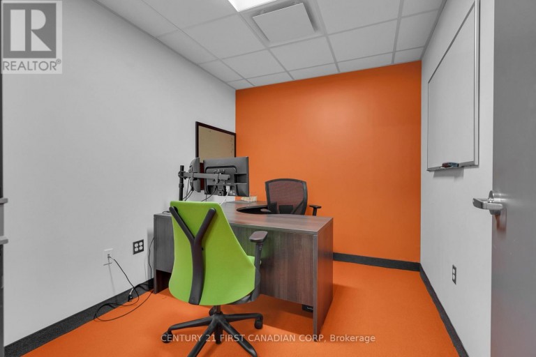 700 YORK STREET, London East (East L), Ontario, N5W2S8