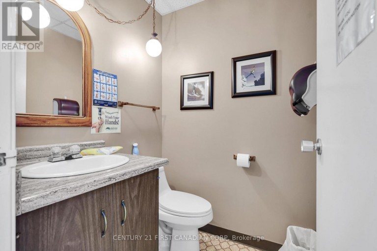 700 YORK STREET, London East (East L), Ontario, N5W2S8
