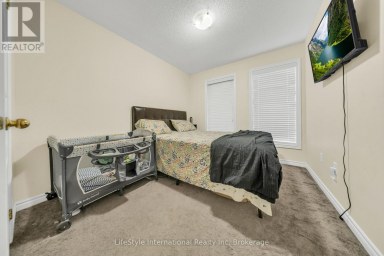 87 - 88 DECORSO DRIVE Guelph (Kortright East) Ontario photo 13