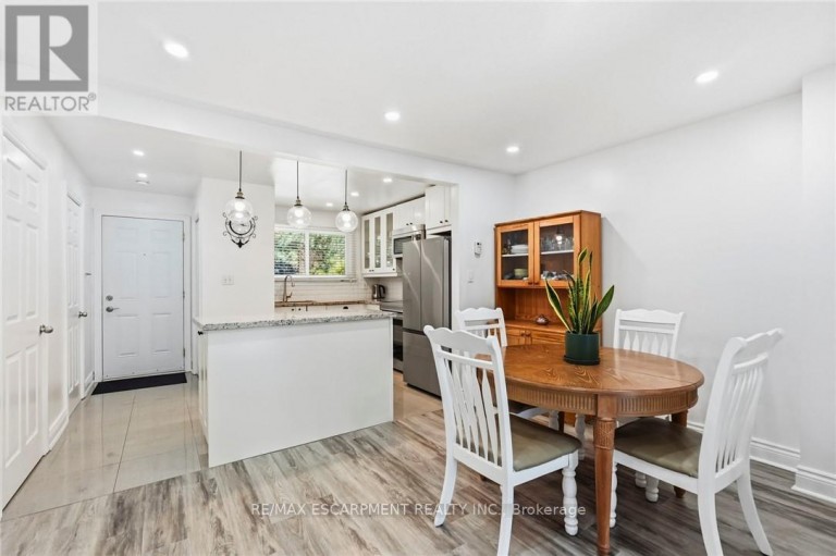 16 - 1420 GARTH STREET, Hamilton (Falkirk), Ontario, L9B1R6