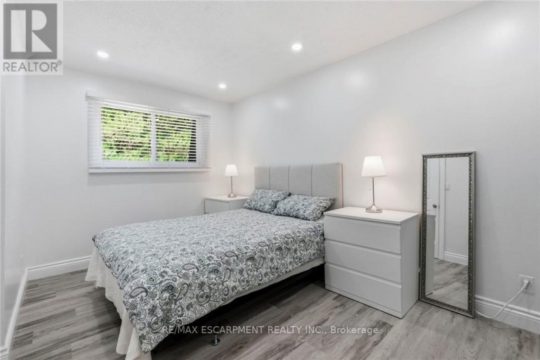 16 - 1420 GARTH STREET, Hamilton (Falkirk), Ontario, L9B1R6