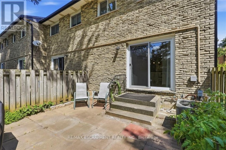 16 - 1420 GARTH STREET, Hamilton (Falkirk), Ontario, L9B1R6