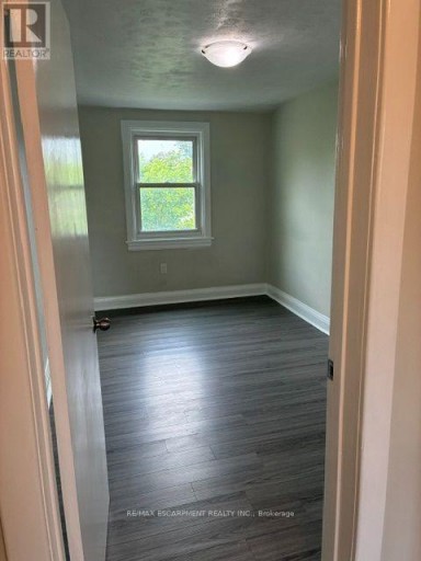 2 - 1031 FENNELL AVENUE E, Hamilton (Sunninghill), Ontario, L8T1R5