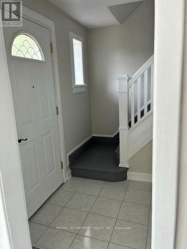 2 - 1031 FENNELL AVENUE E, Hamilton (Sunninghill), Ontario, L8T1R5