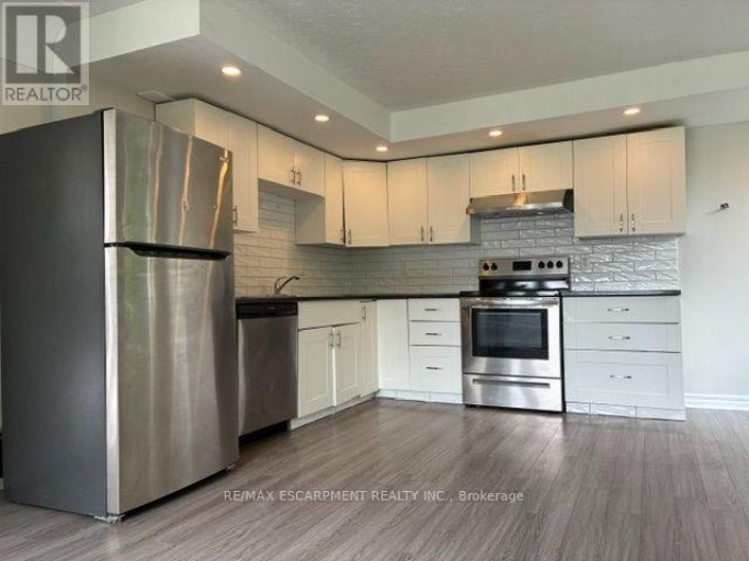 2 - 1031 FENNELL AVENUE E, Hamilton (Sunninghill), Ontario, L8T1R5