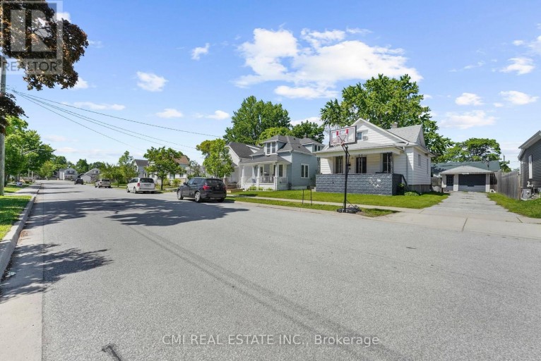 433 LYDIA STREET, Sarnia, Ontario, N7T6P5