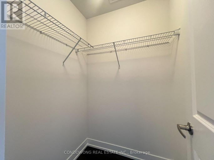 325 - 7 KENASTON GARDENS, Toronto (Bayview Village), Ontario, M2K0E9