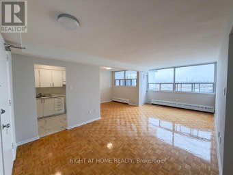 205 - 1440 LAWRENCE AVENUE W Toronto (Maple Leaf) Ontario photo 2