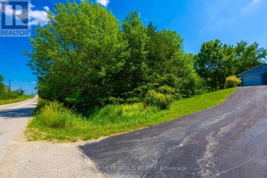 8232 CONCESSION ROAD 12 Mapleton Ontario photo 3
