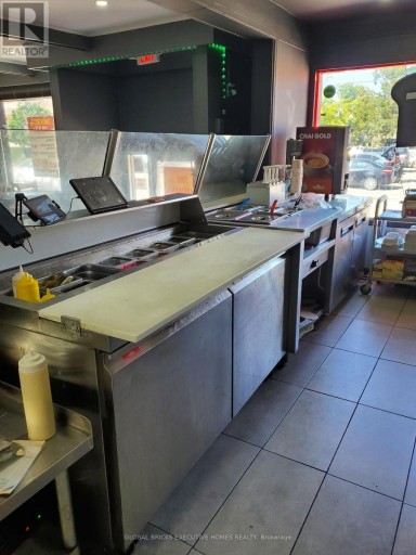 9 MAIN STREET N, Hamilton (Waterdown), Ontario, L0R2H0
