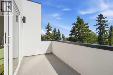 2131 29 Avenue SW Calgary Alberta photo 35