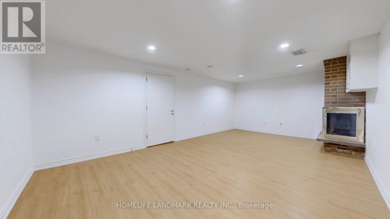 1 MALABAR PLACE, Toronto (Banbury-Don Mills), Ontario, M3B1A4