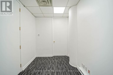 320 A - 1033 BAY STREET Toronto (Bay Street Corridor) Ontario photo 21