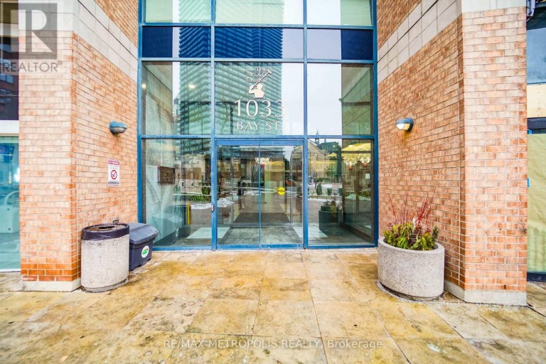 320 A - 1033 BAY STREET, Toronto (Bay Street Corridor), Ontario, M5S3A5