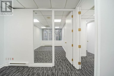 320 A - 1033 BAY STREET Toronto (Bay Street Corridor) Ontario photo 9