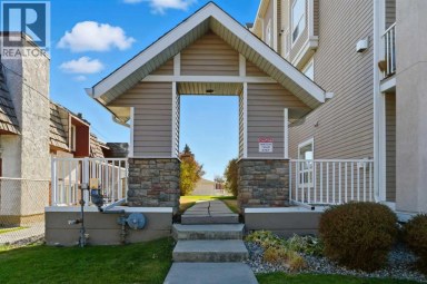 103, 128 Centre Avenue Cochrane Alberta photo 27