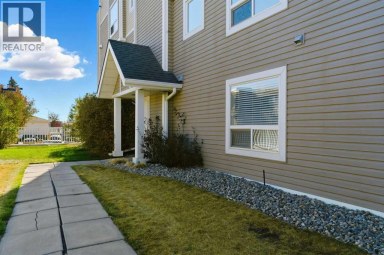 103, 128 Centre Avenue Cochrane Alberta photo 28