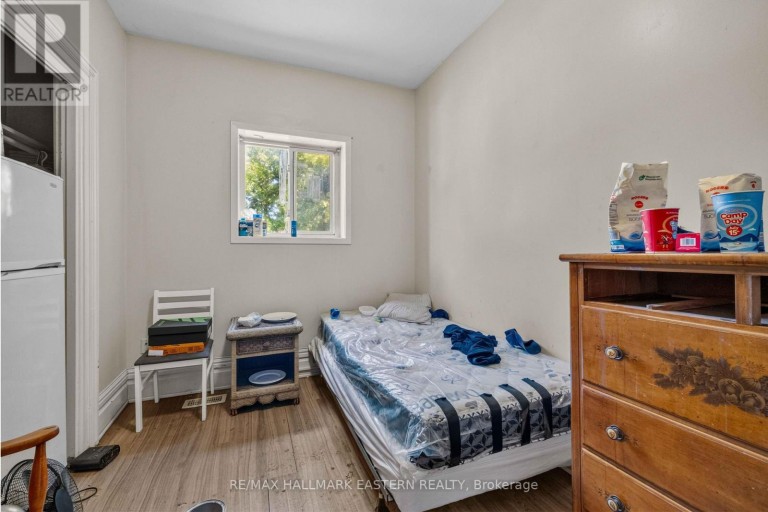 220 DUBLIN STREET, Peterborough (Town Ward 3), Ontario, K9H3B7