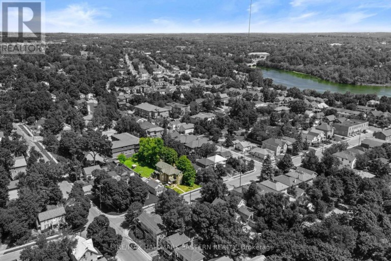220 DUBLIN STREET, Peterborough (Town Ward 3), Ontario, K9H3B7