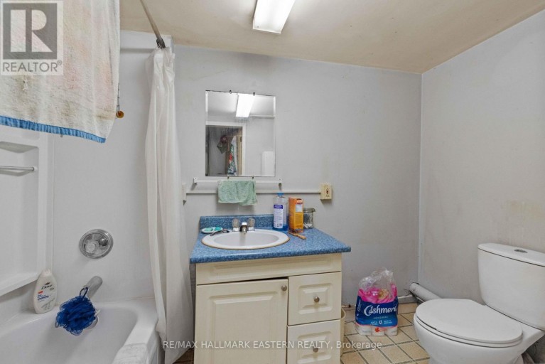 220 DUBLIN STREET, Peterborough (Town Ward 3), Ontario, K9H3B7