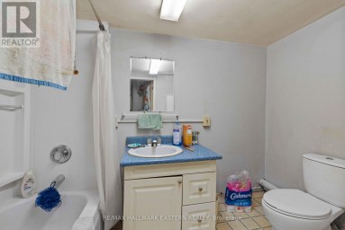 220 DUBLIN STREET Peterborough (Town Ward 3) Ontario photo 32