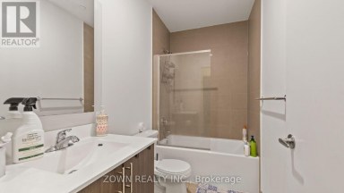 0124 - 55 ANN O'REILLY ROAD Toronto (Henry Farm) Ontario photo 27