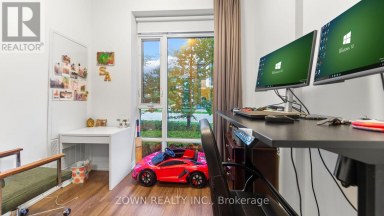 0124 - 55 ANN O'REILLY ROAD Toronto (Henry Farm) Ontario photo 29