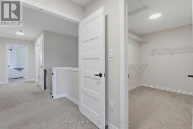 2023 JUBILEE DRIVE London North (North E) Ontario photo 26
