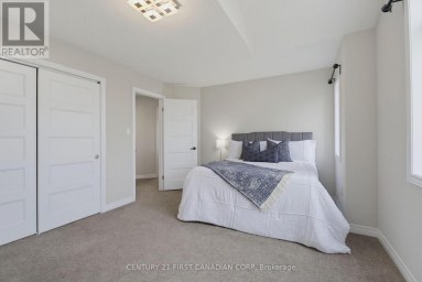 2023 JUBILEE DRIVE London North (North E) Ontario photo 33