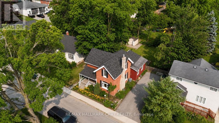 34 NORTH STREET N, Barrie (Wellington), Ontario, L4M2R9