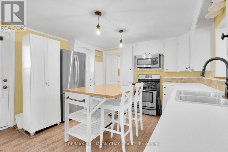 34 NORTH STREET N, Barrie (Wellington), Ontario, L4M2R9