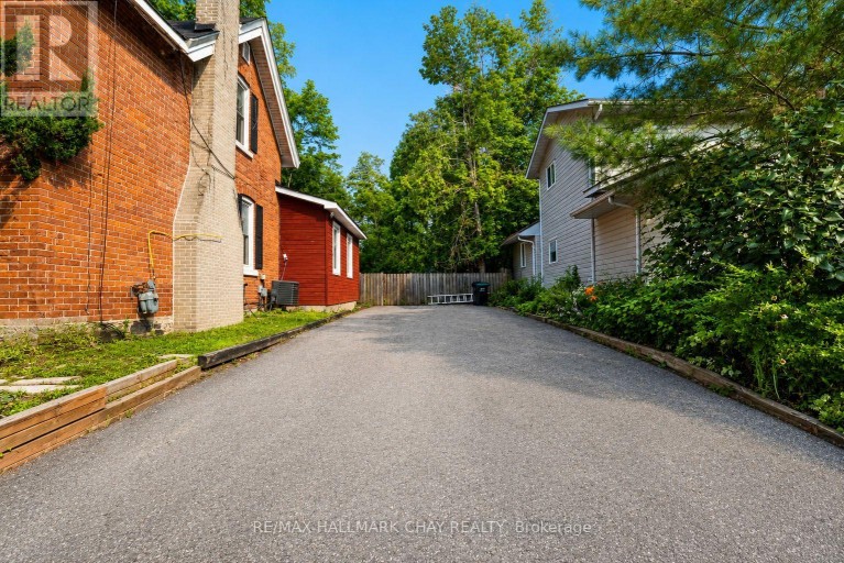 34 NORTH STREET N, Barrie (Wellington), Ontario, L4M2R9