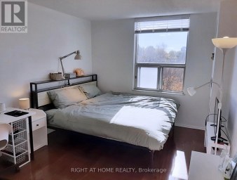 1008 - 20 EDGECLIFF GOLFWAY Toronto (Flemingdon Park) Ontario photo 1