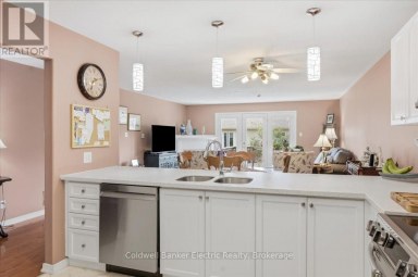 13 - 877 WENTWORTH STREET Peterborough (Otonabee Ward 1) Ontario photo 16