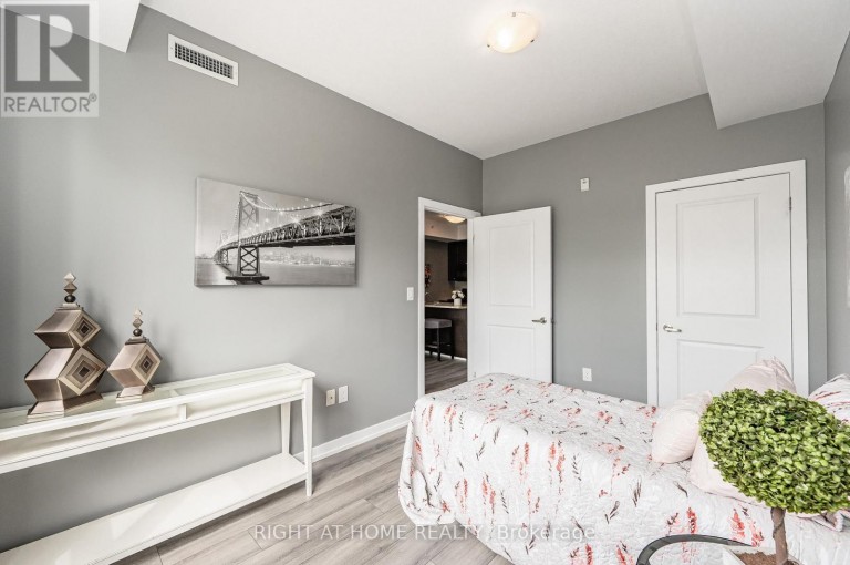 107 - 5020 CORPORATE DRIVE, Burlington (Uptown), Ontario, L7L0H7