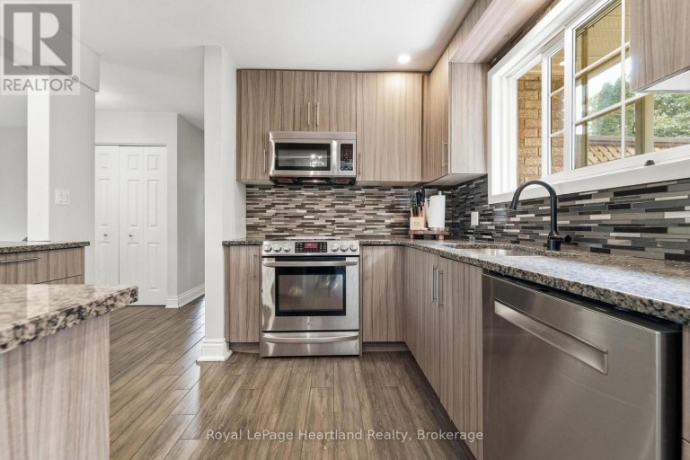 223 KEMP CRESCENT, Stratford, Ontario, N5A6Z5