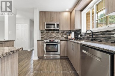 223 KEMP CRESCENT Stratford Ontario photo 12