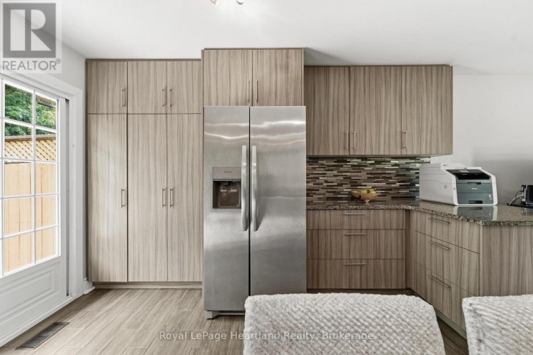 223 KEMP CRESCENT, Stratford, Ontario, N5A6Z5