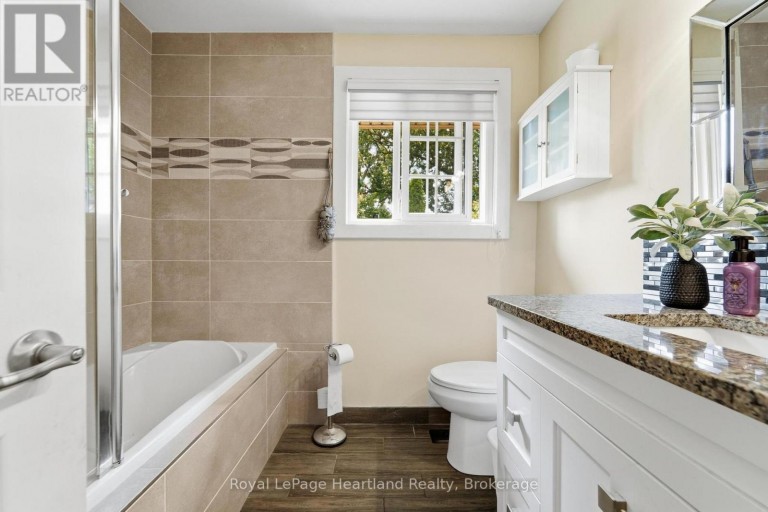223 KEMP CRESCENT, Stratford, Ontario, N5A6Z5