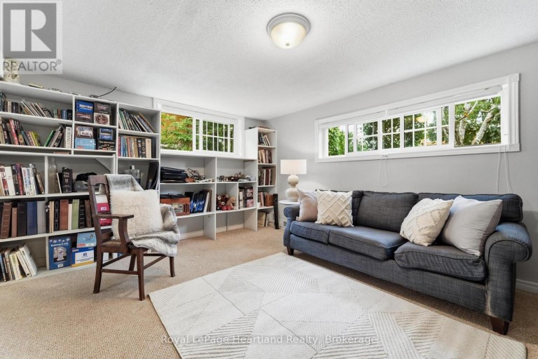 223 KEMP CRESCENT, Stratford, Ontario, N5A6Z5