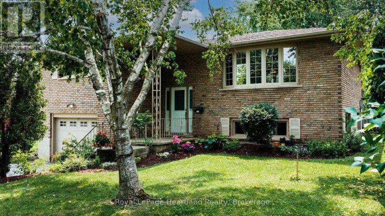 223 KEMP CRESCENT, Stratford, Ontario, N5A6Z5