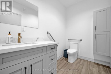 35 ROYAL GROUP CRESCENT Vaughan (West Woodbridge Industrial Area) Ontario photo 10