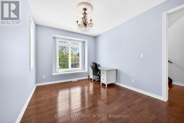 27 GRAND POPLAR LANE, Wasaga Beach, Ontario, L9Z0C7