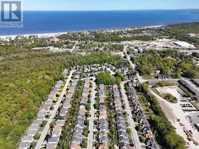 27 GRAND POPLAR LANE, Wasaga Beach, Ontario, L9Z0C7