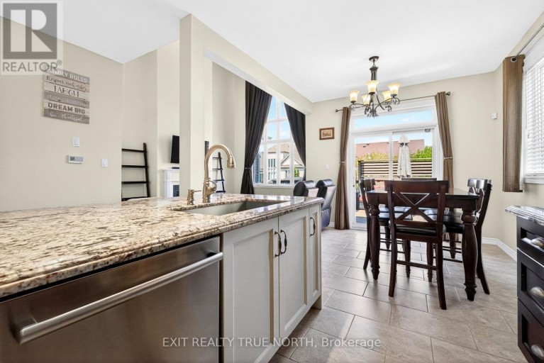 27 GRAND POPLAR LANE, Wasaga Beach, Ontario, L9Z0C7